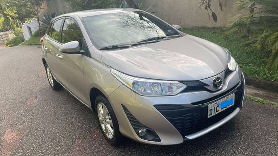 TOYOTA YARIS 1.3 16V FLEX XL MULTIDRIVE TOYOTA YARIS 1.3 16V FLEX XL MULTIDRIVE